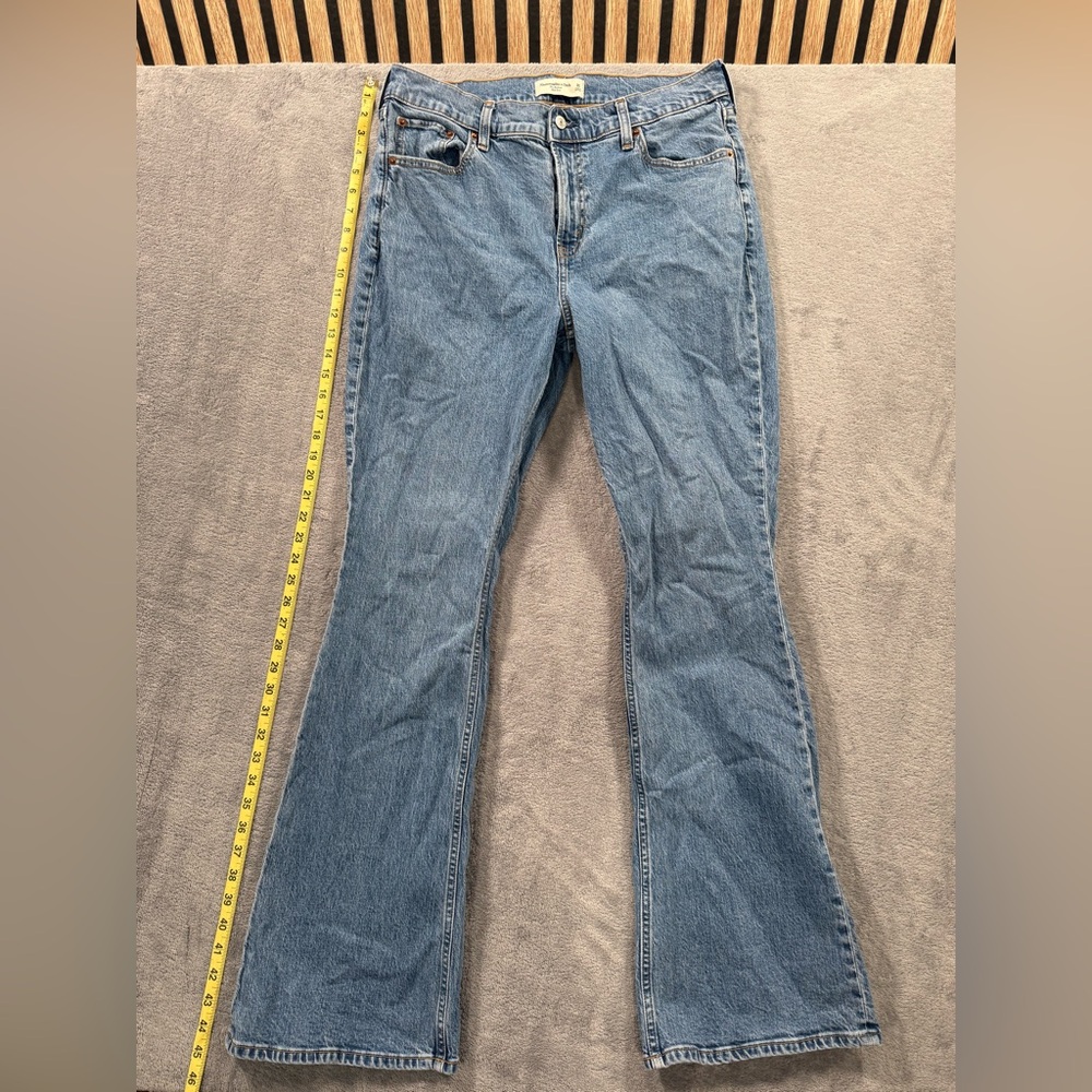 Abercrombie & Fitch The Bootcut Mid Rise Curve Love Womens 31/12R